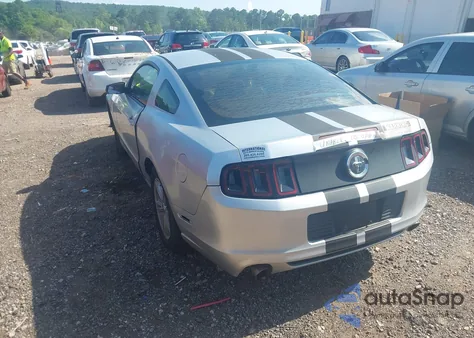 2014 Ford Mustang V6 из США, поврежденный, VIN 1ZVBP8AM4E5288388